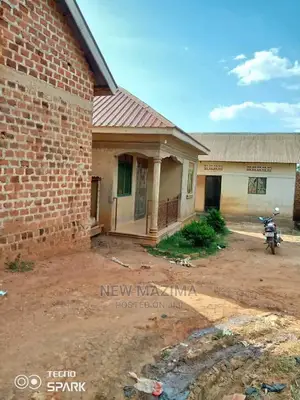 2bdrm House in Kawempe Kawanda, Division a for Sale