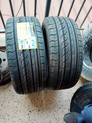 245/40r20 Adent