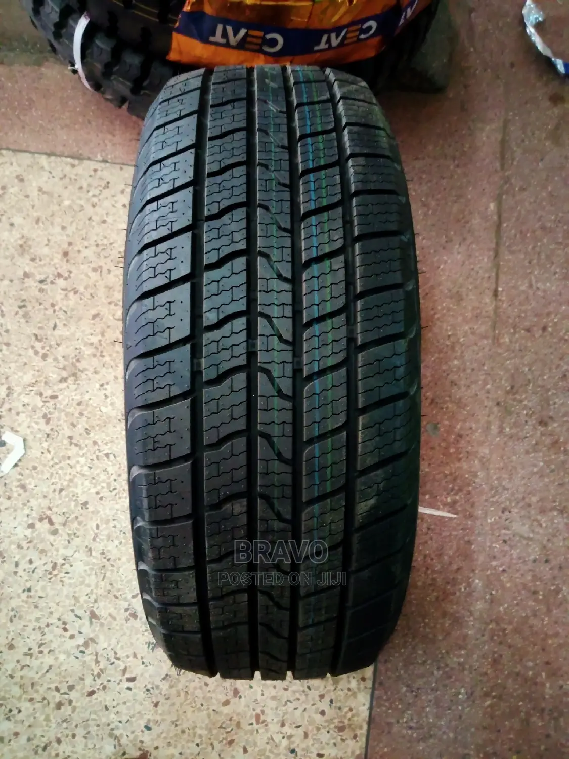 215/55r17 Tyre for Subaru