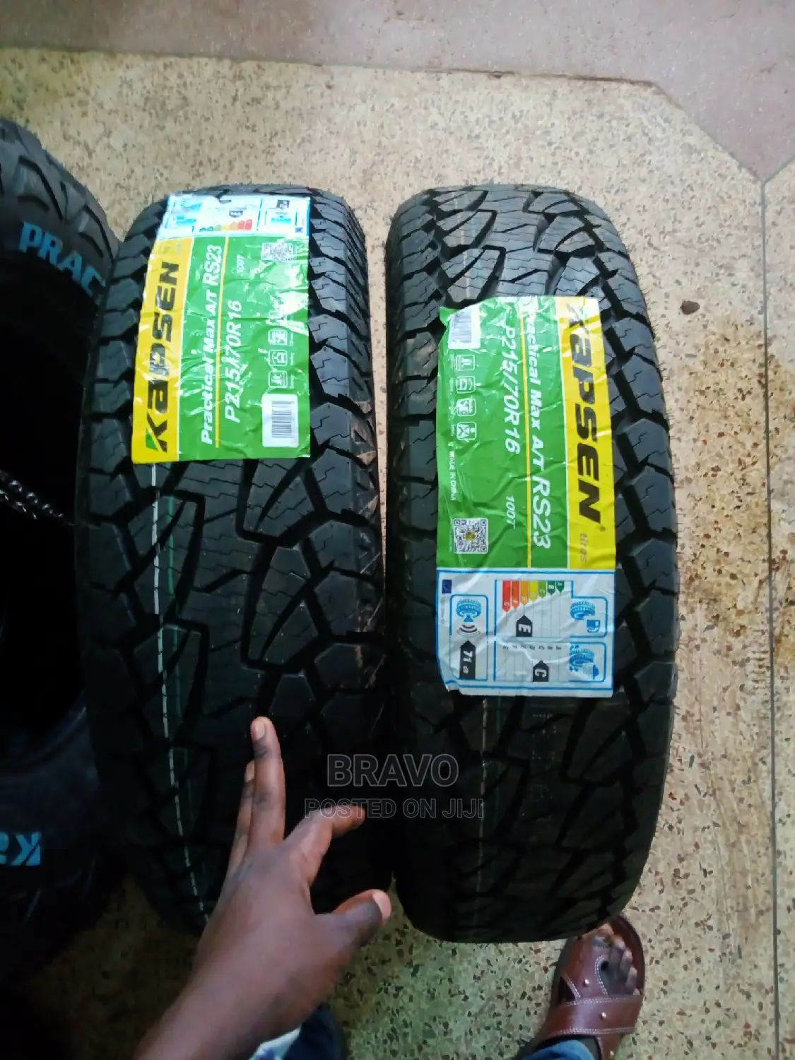 215/70r16 Harrier