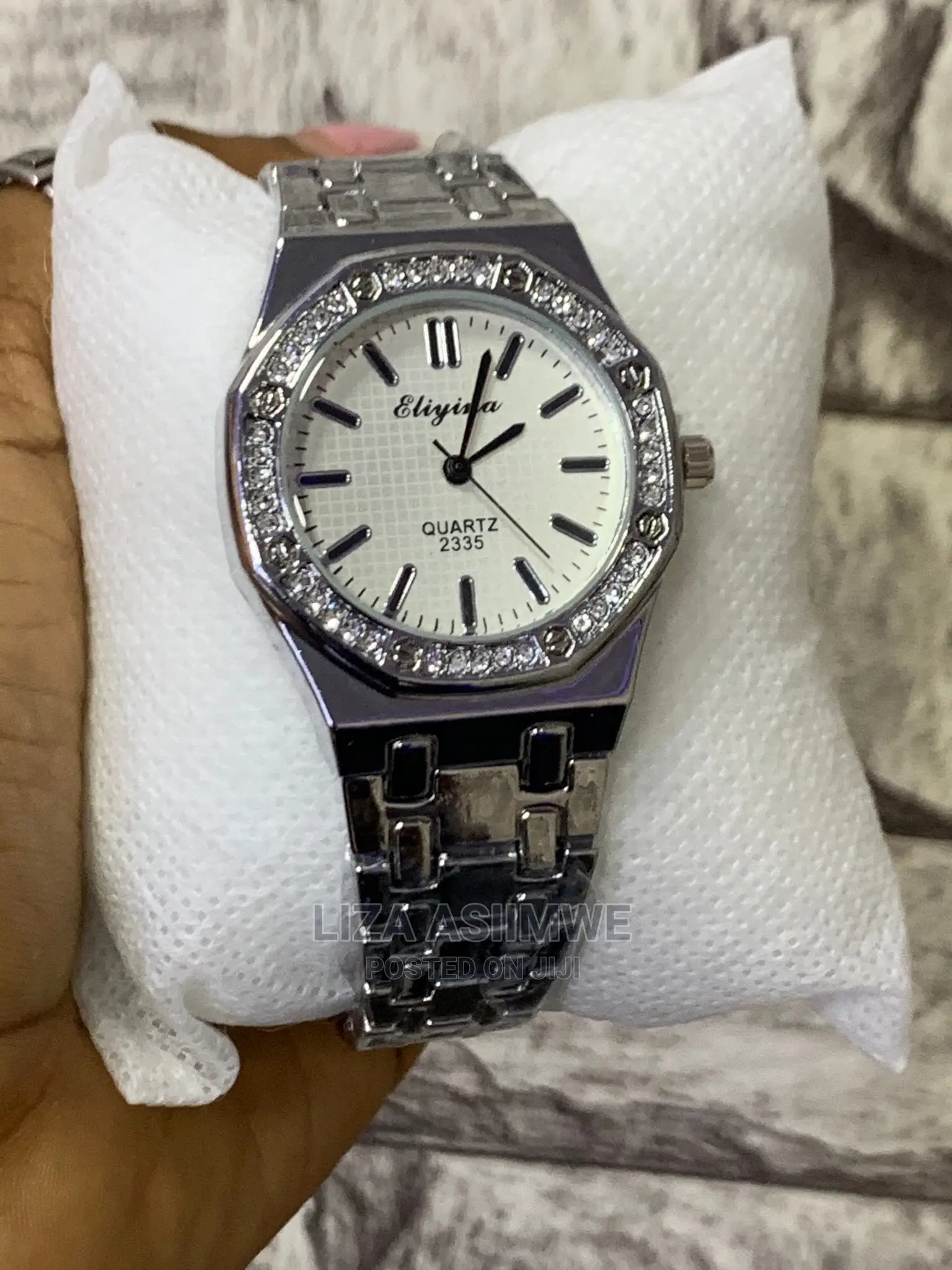 Simple Lady Watches Available
