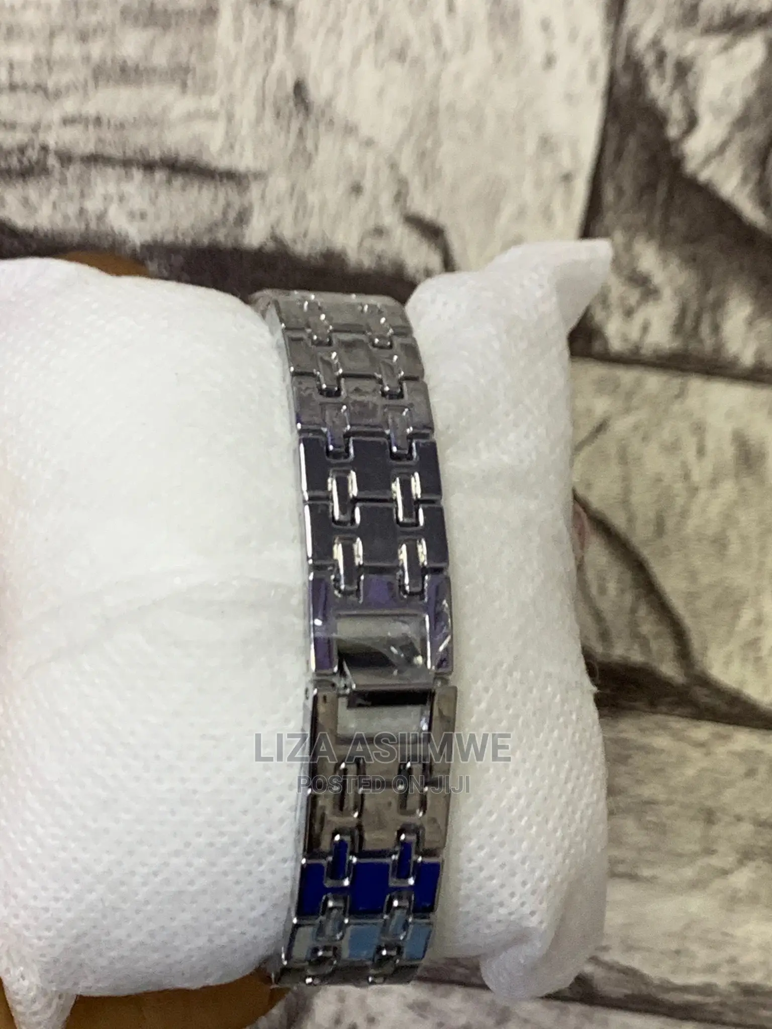 Simple Lady Watches Available