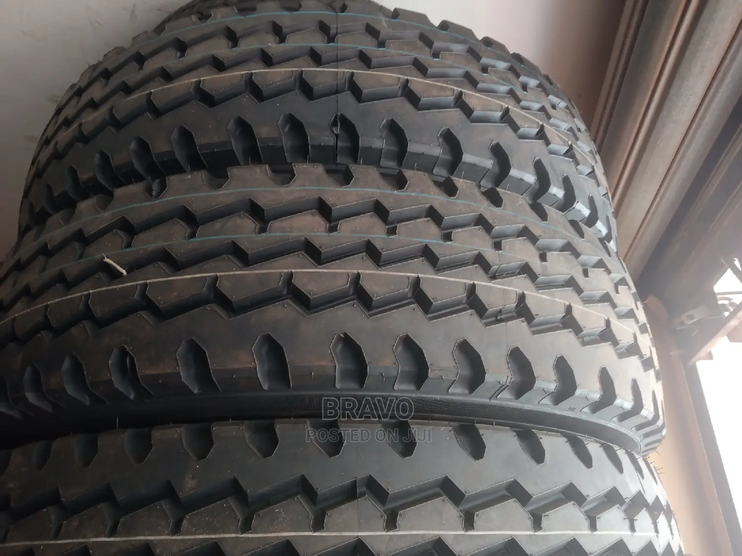 315/80r22.5 Tyre for Tracks