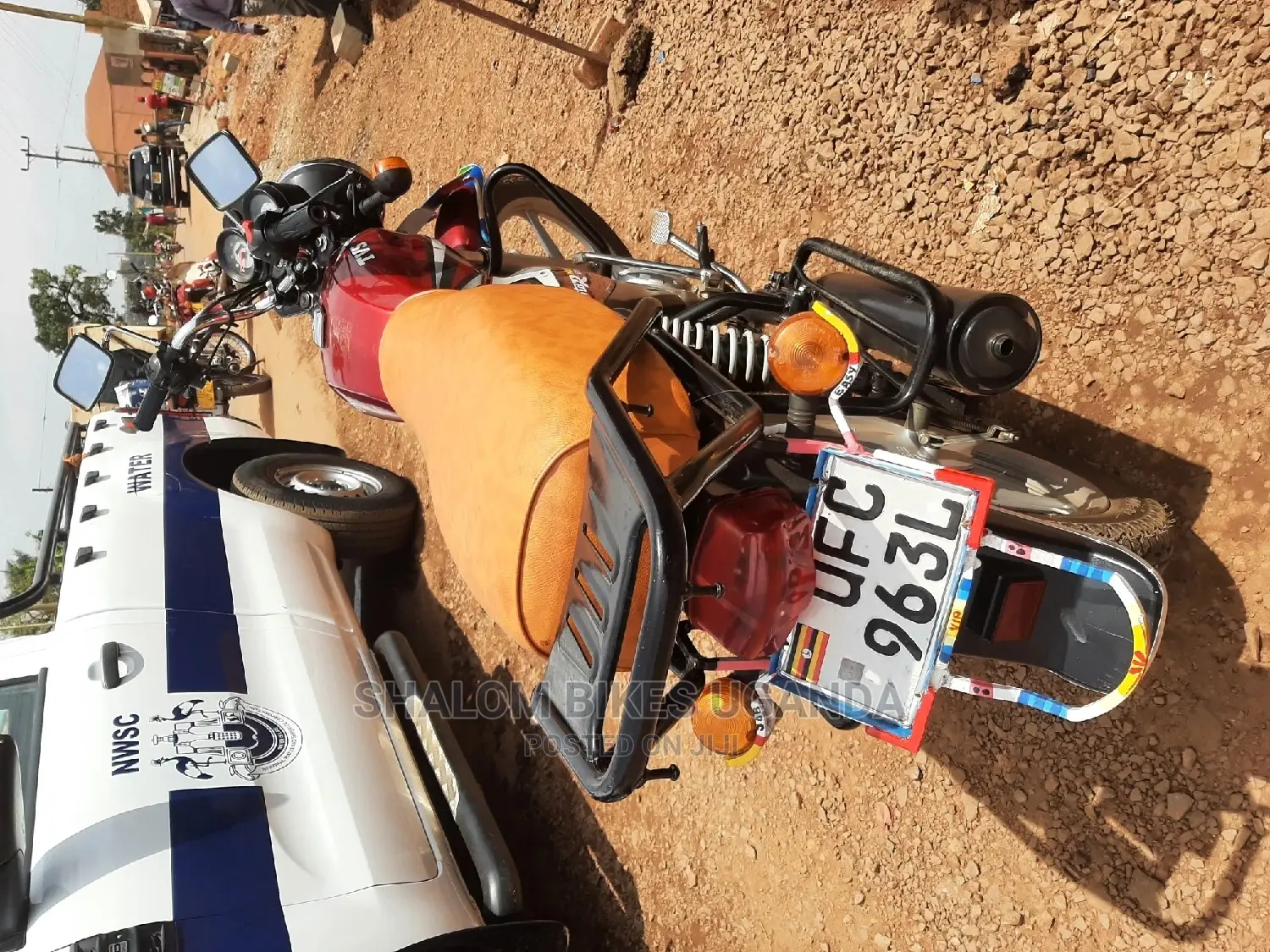 TVS HLX 125 2022 Orange