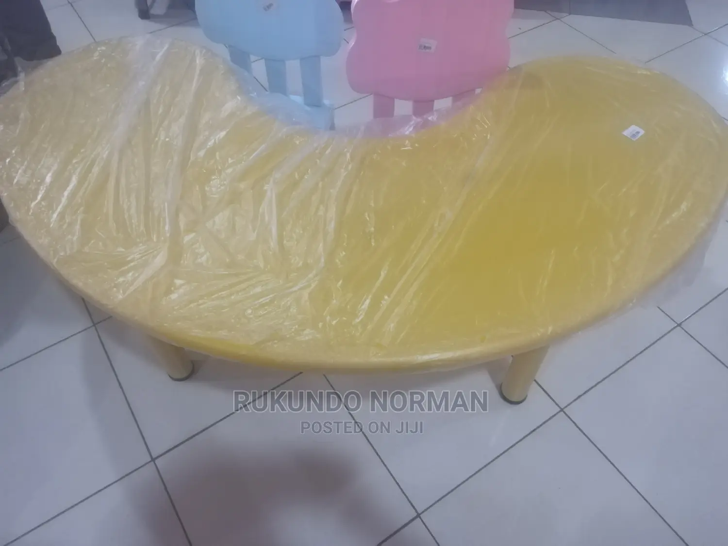 Reading Table for Kids/Moon Table