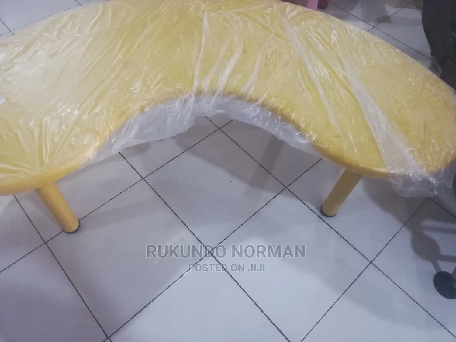Reading Table for Kids/Moon Table