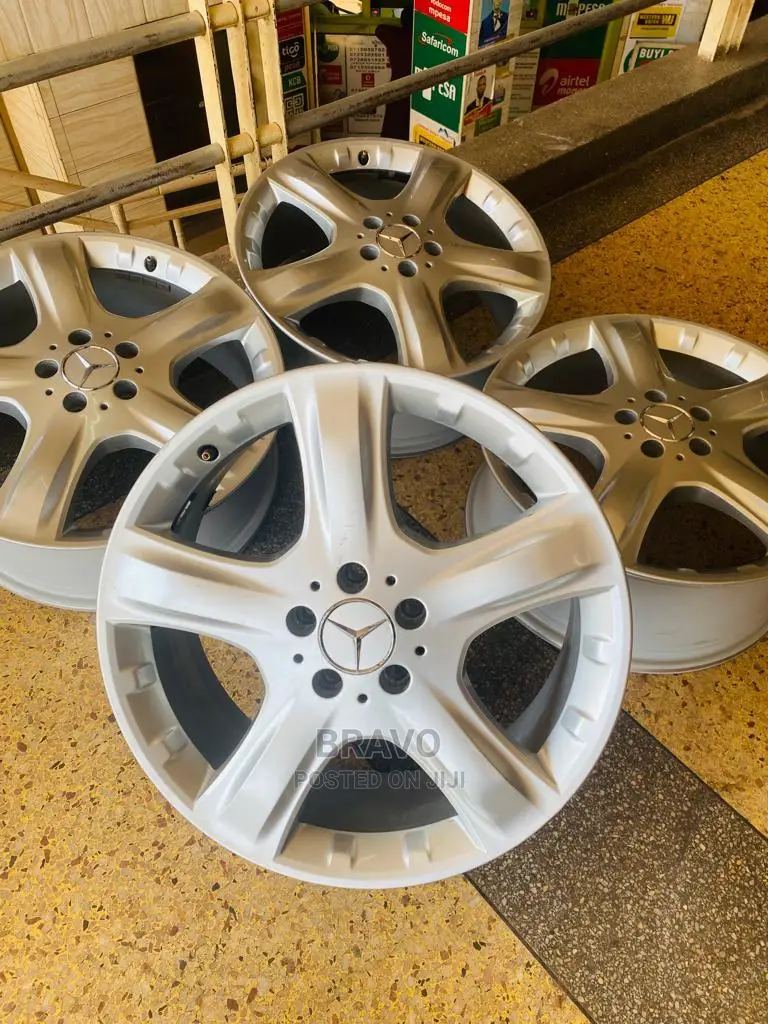 Benz 4matic Size 19.