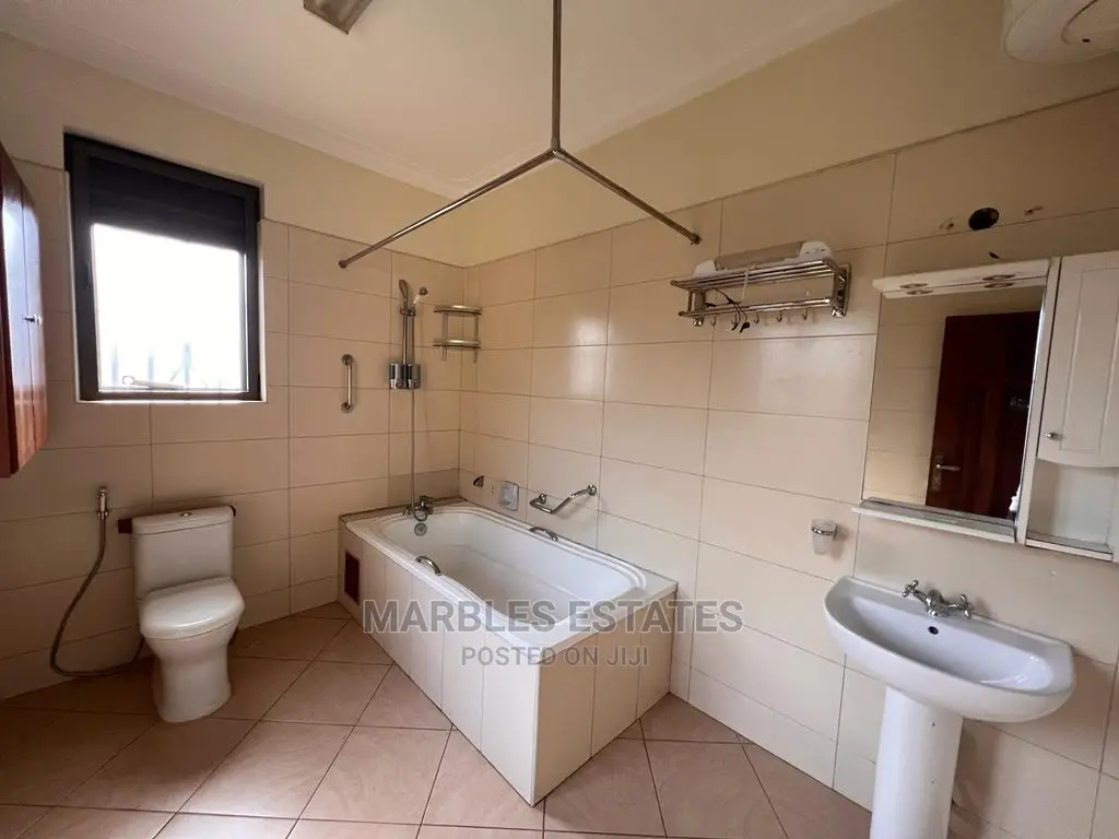5bdrm House in Kololo, Central Division for Rent