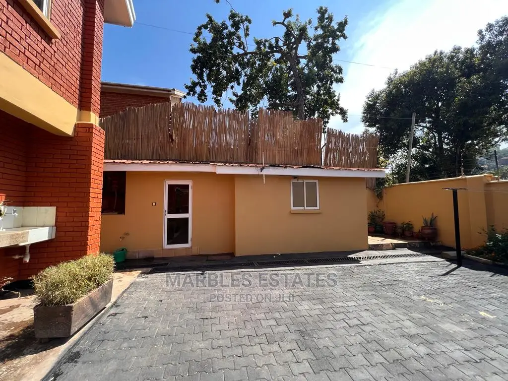 Furnished 5bdrm House in Bukoto, Central Division for Rent