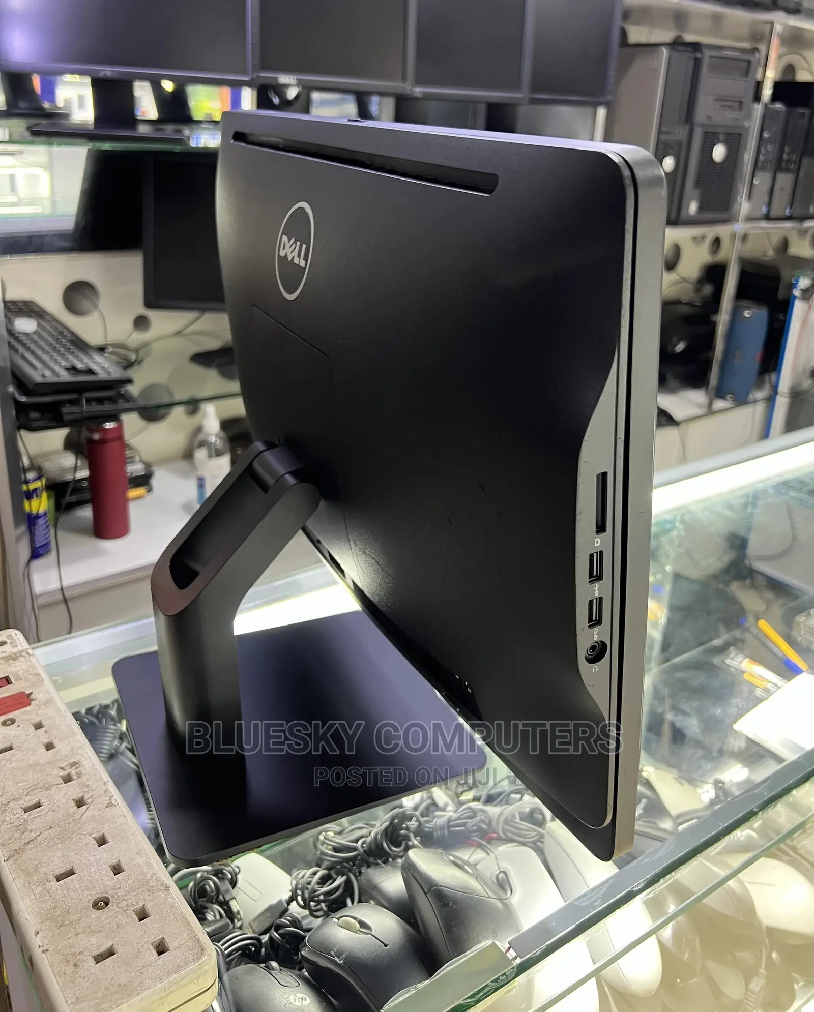 Desktop Computer Dell OptiPlex 3050 4GB Intel Core I5 HDD 500GB