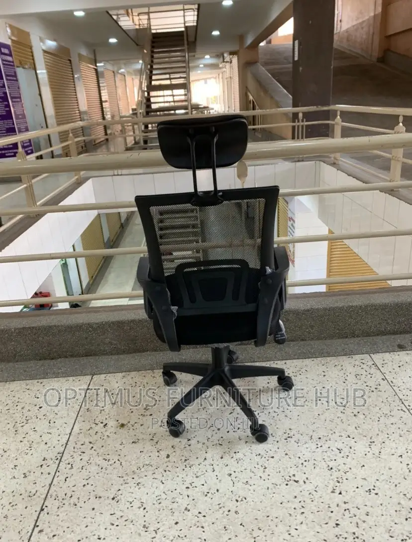 Office Chair (Adjustable Headrest)