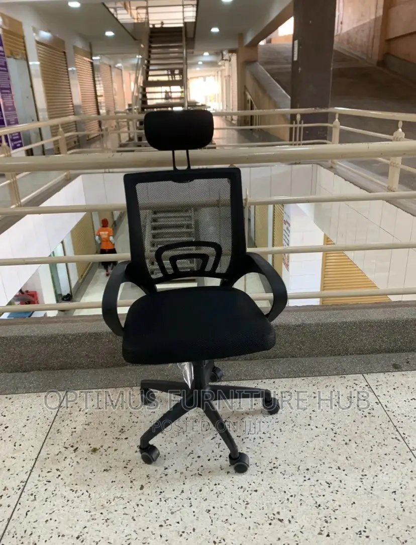 Office Chair (Adjustable Headrest)