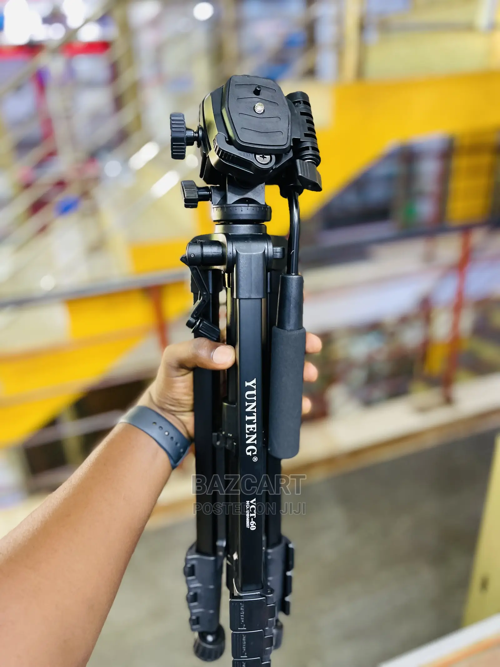 Professional Camera Tripod - Heavy Duty