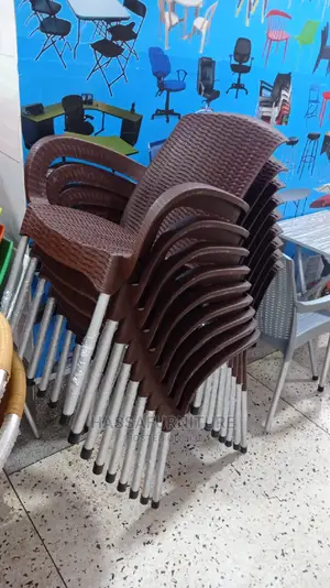 Plastic Restaurant Chairs