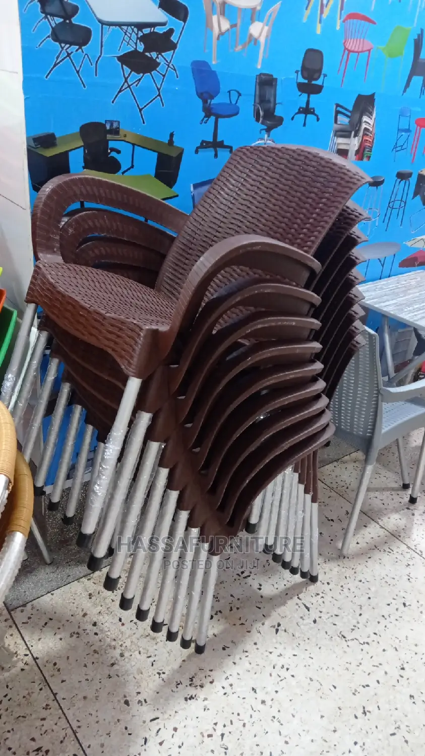 Plastic Restaurant Chairs