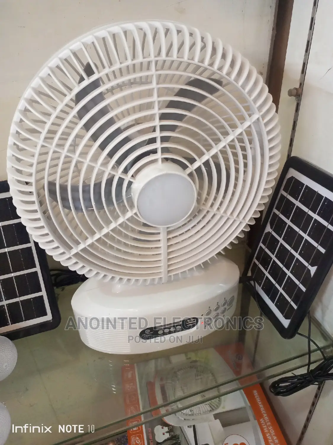 Table Rechargeable Fan With a Soler Panel and Bulb's