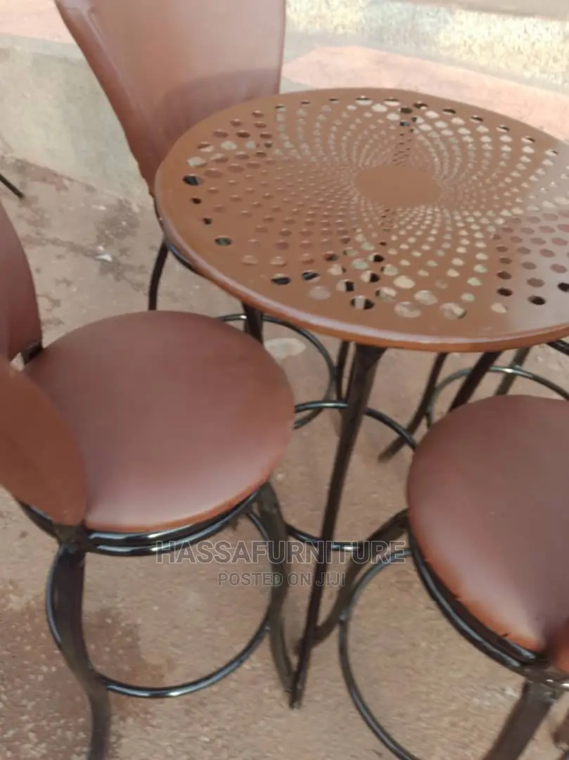 Bar Stools and Table Brand New