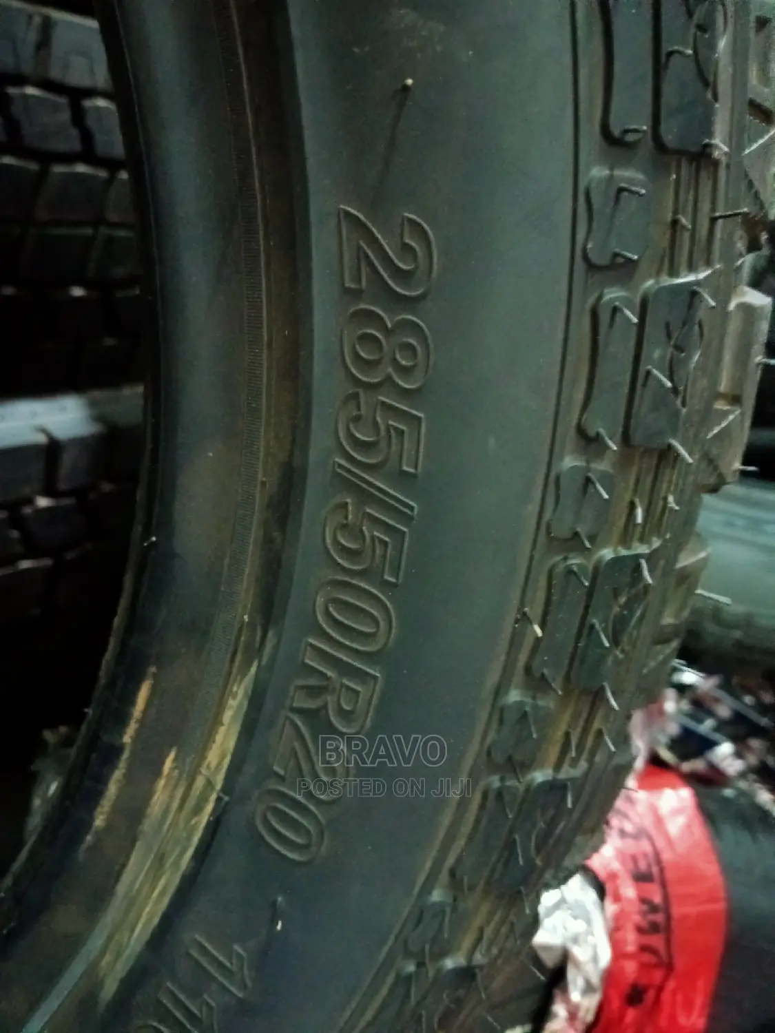 285/50r20 Tire