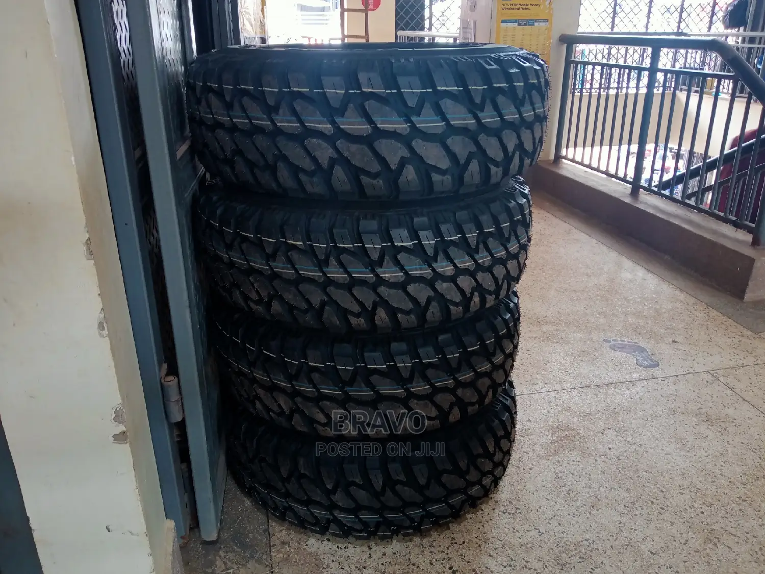 265/75r16 Hillux Vigo.