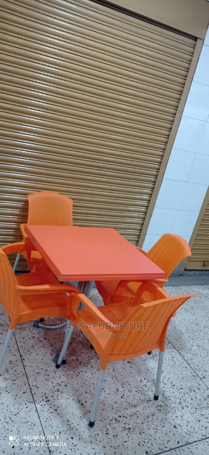 4seaters Restaurant Set Orange Colour