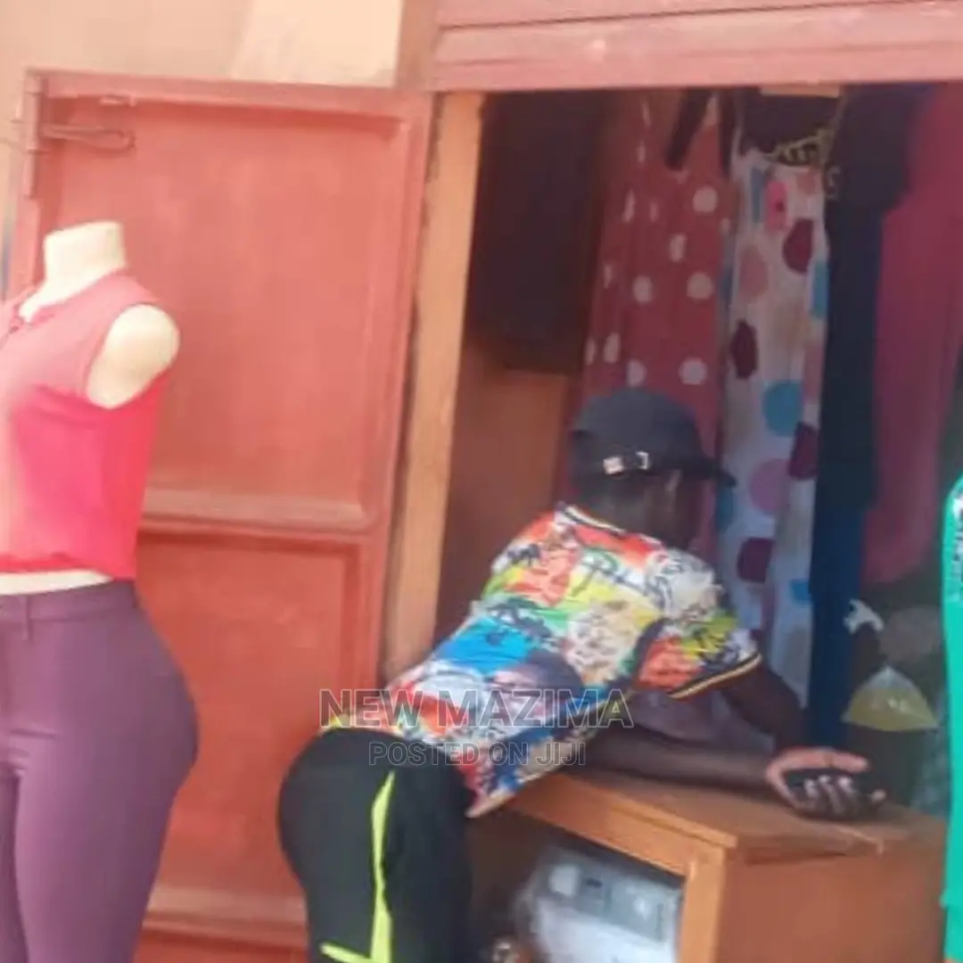 Very Busy Commercial Three Shops Onquicksale in Kawanda Town