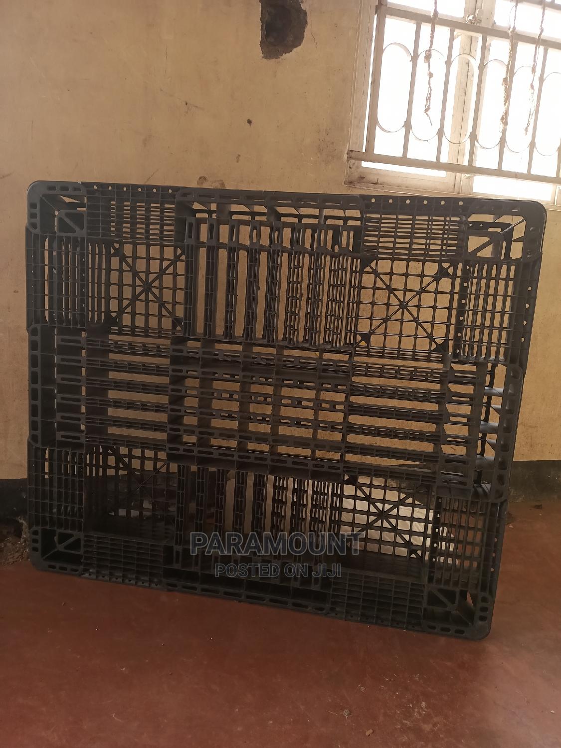 Plastic Pallet Heavy Duty Type in Central Division Home Accessories