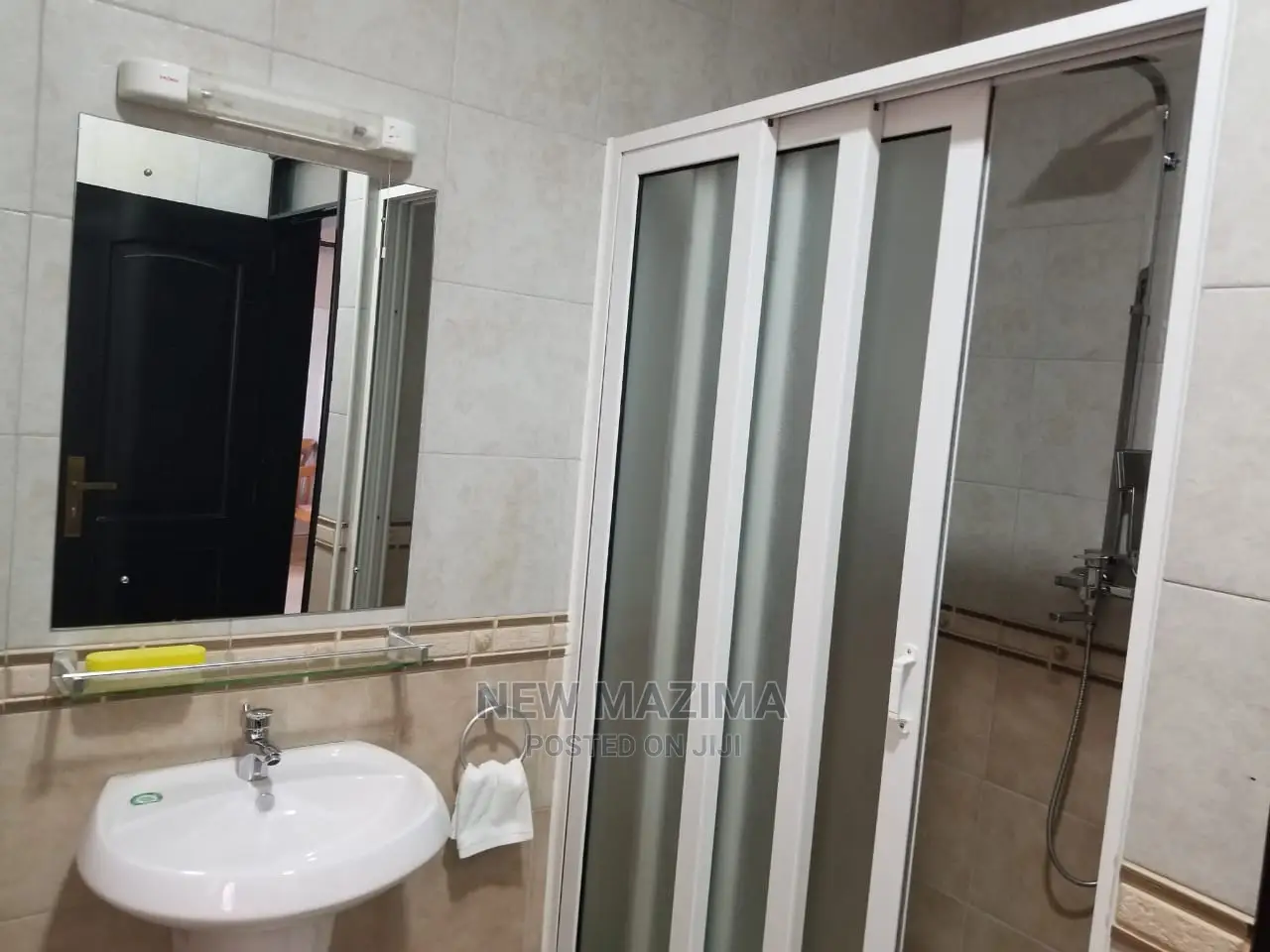 Very Classic Hotel With 16 Self Contained Rooms Onsale Ntebe