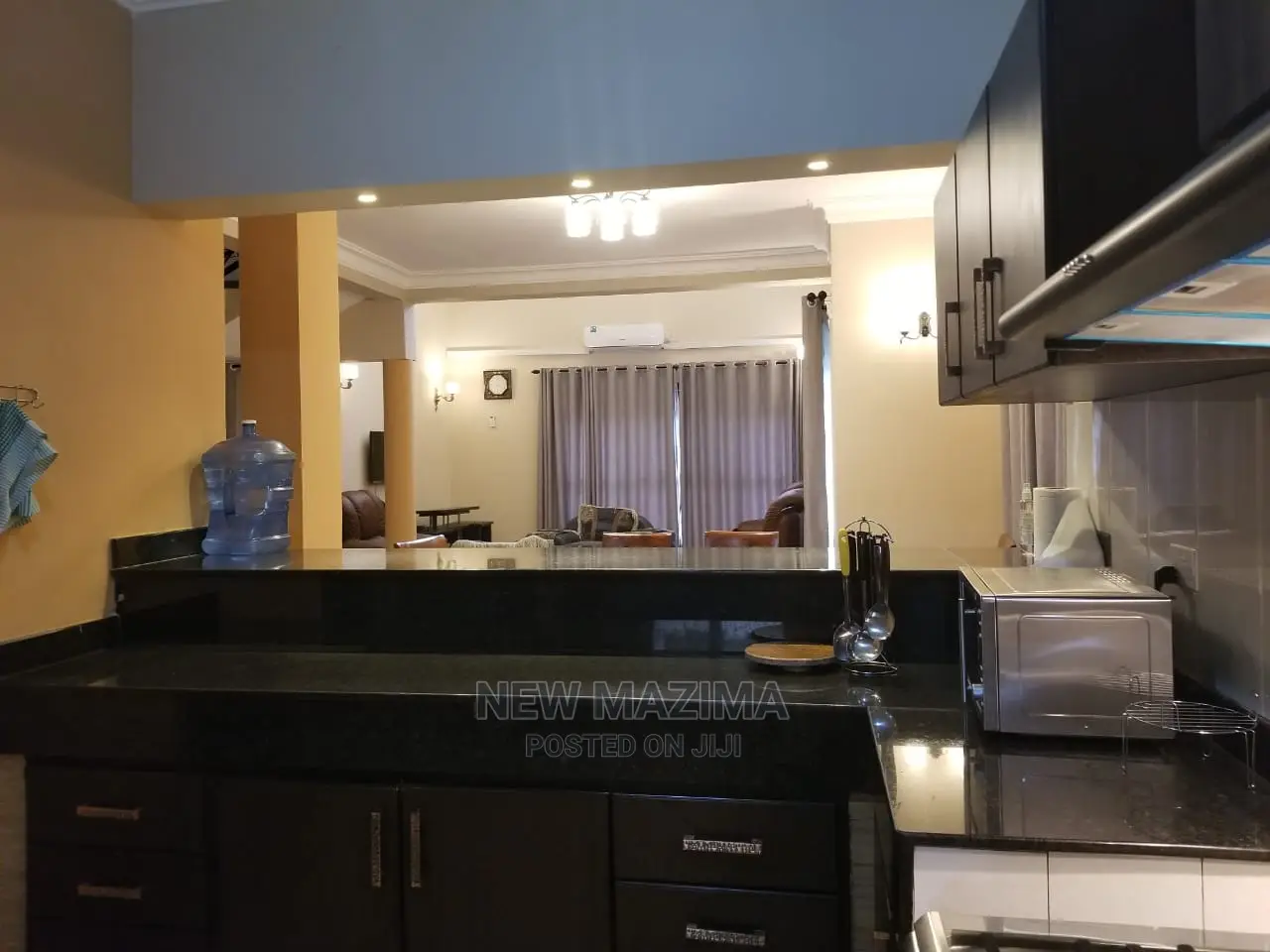 Very Classic Hotel With 16 Self Contained Rooms Onsale Ntebe