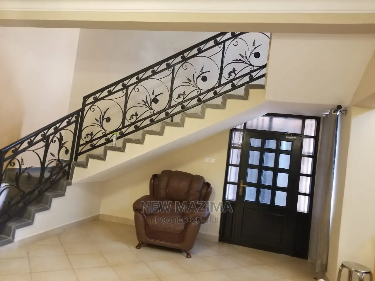Very Classic Hotel With 16 Self Contained Rooms Onsale Ntebe