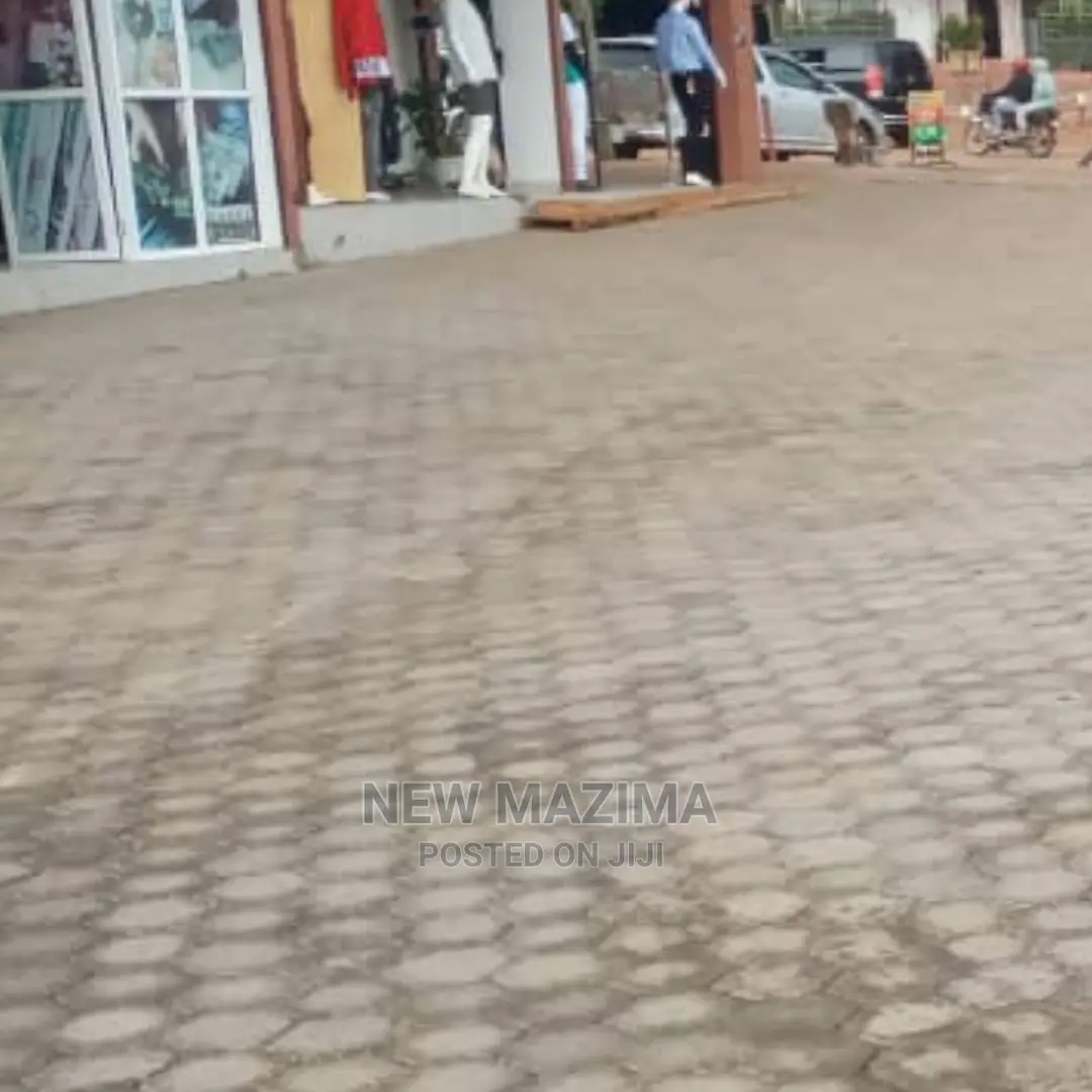 Very Busy Commercial Shops For Rent Inheart Of Kansanga Town