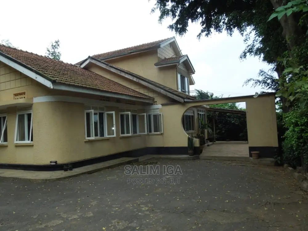 3bdrm Duplex in Kololo Property, Central Division for Rent