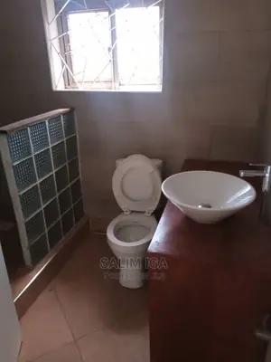 4bdrm Bungalow in Kololo Property, Central Division for Rent