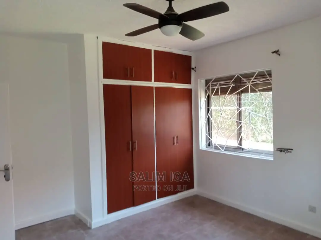4bdrm Bungalow in Kololo Property, Central Division for Rent