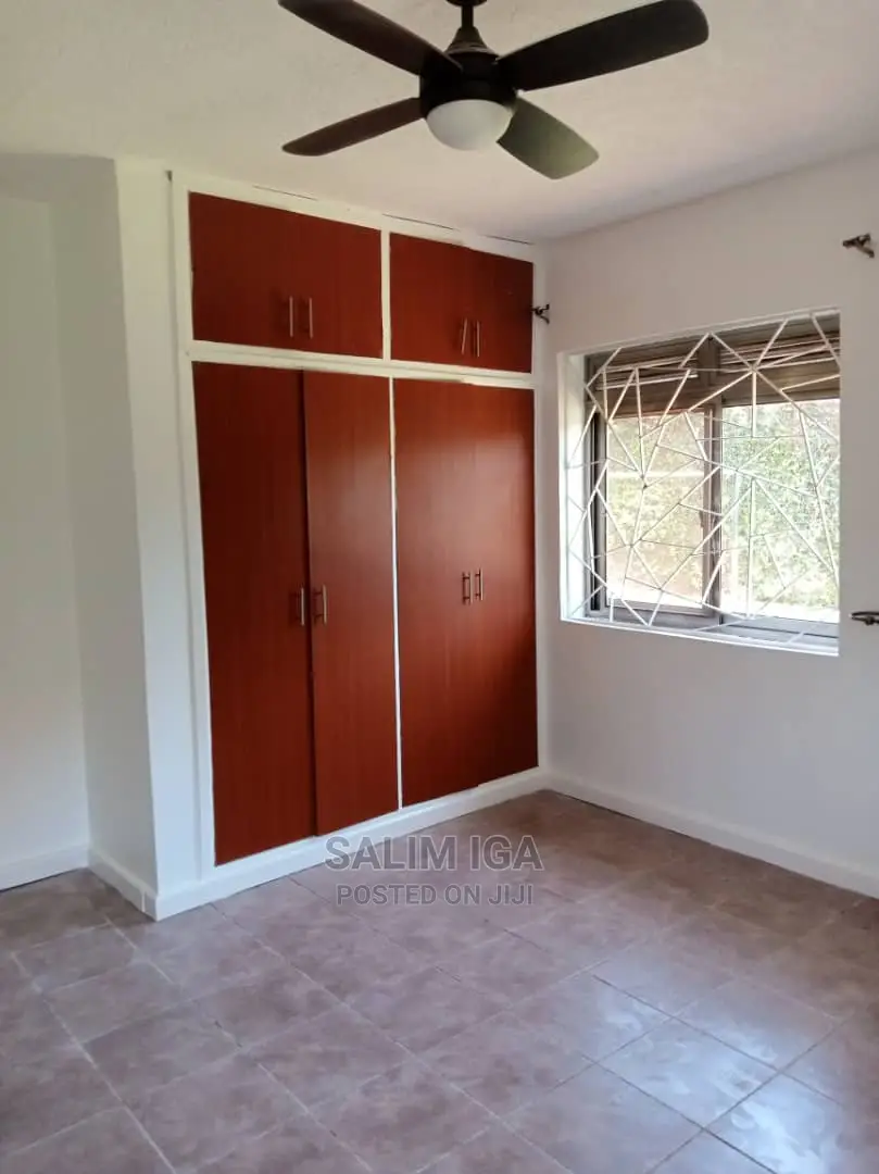 4bdrm Bungalow in Kololo Property, Central Division for Rent