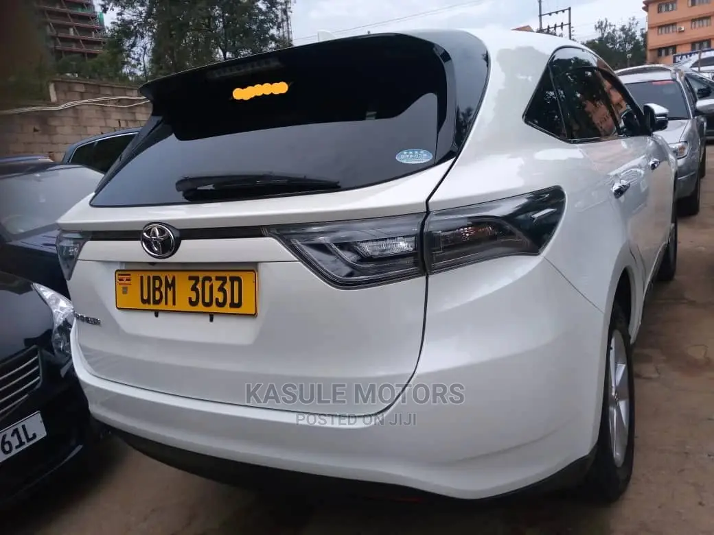 Toyota Harrier 2012 White in Central Division - Cars, Kasule Eddie ...