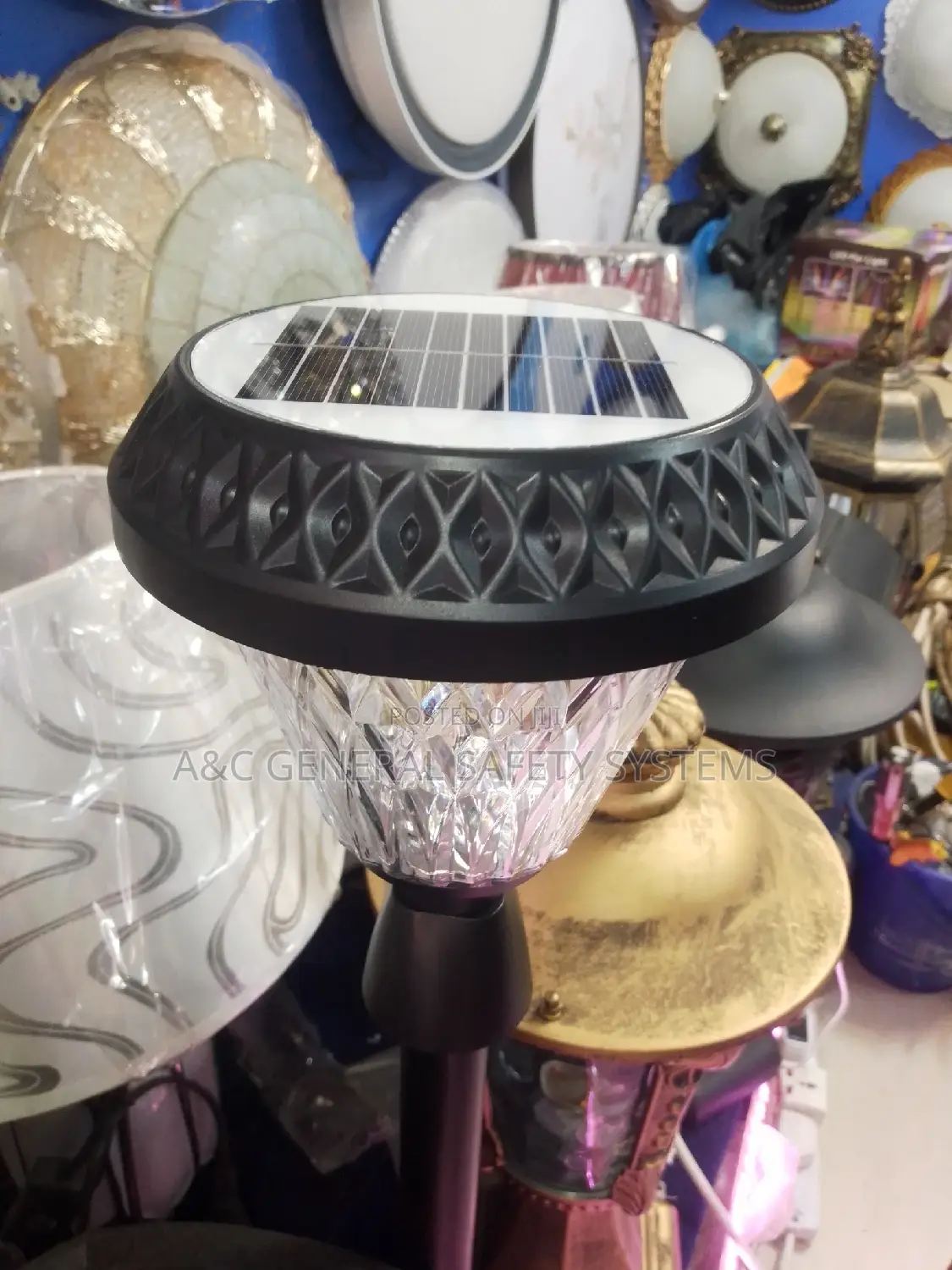 Automatic On/Off Solar Garden Lights Durable and Reliable