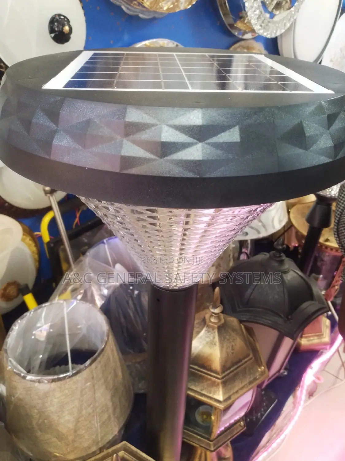 Automatic On/Off Solar Garden Lights Durable and Reliable