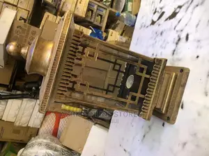 Goldish Big Gate Light