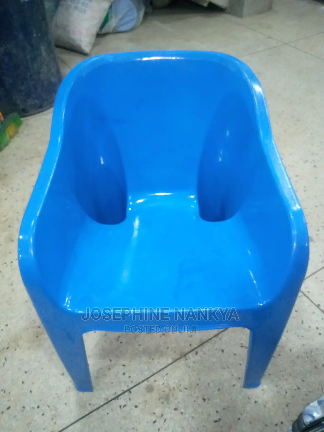Plastic Sofa Chair, Blue Colour