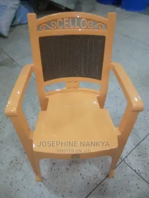 Plastic Mouled Chair, Cream Colour