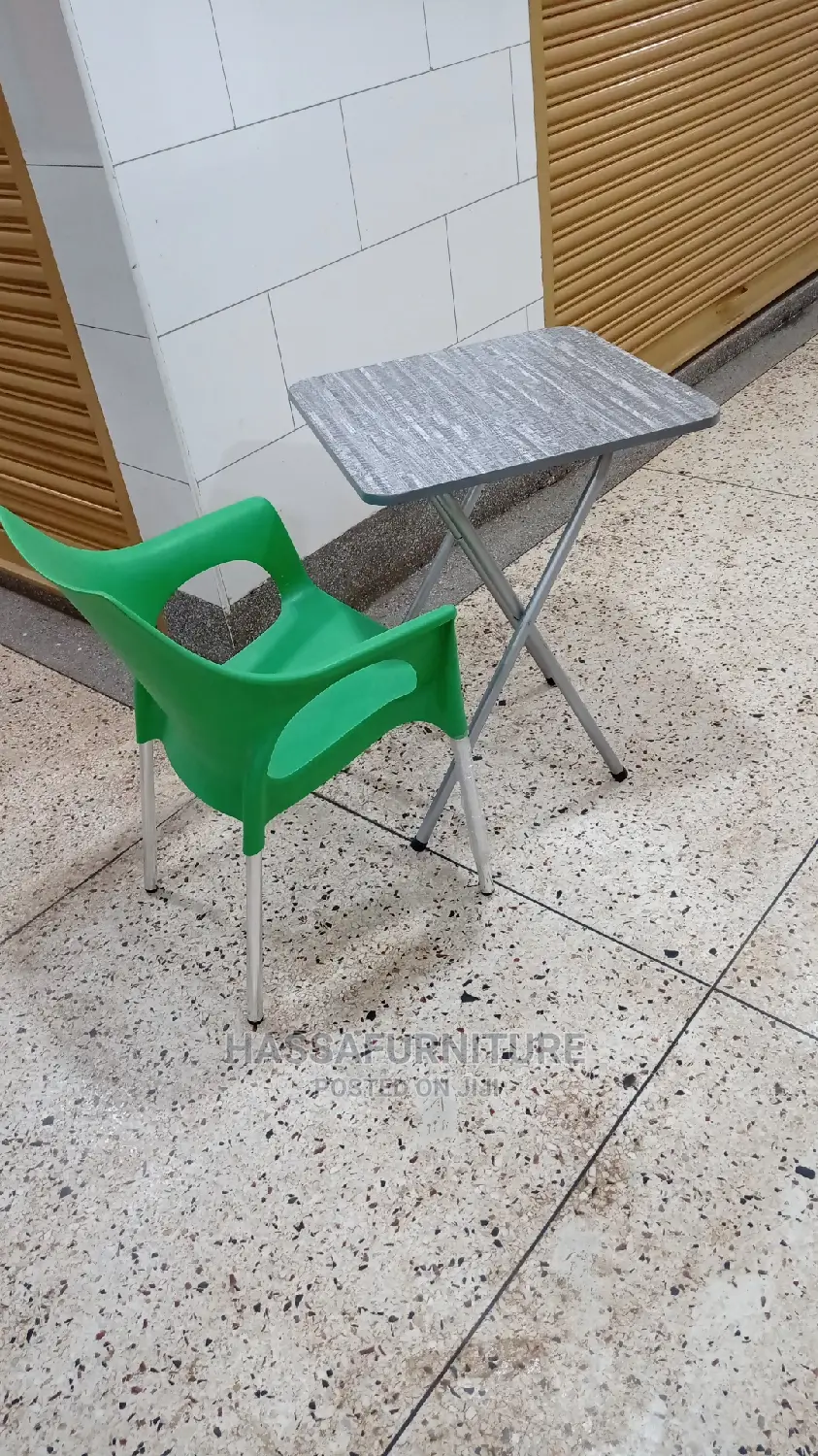Foldable Reading Table and Chair