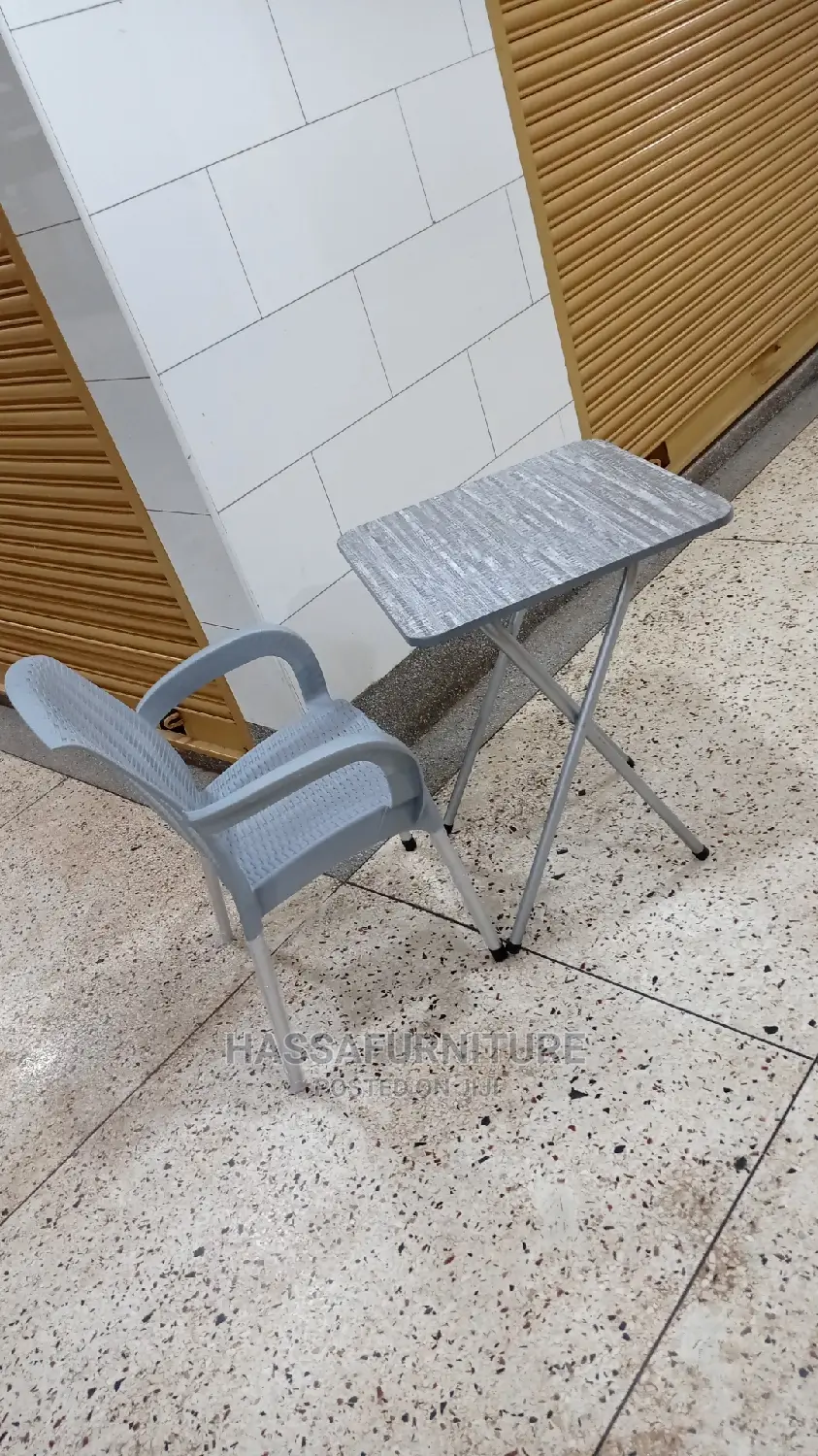 Foldable Reading Table and Chair