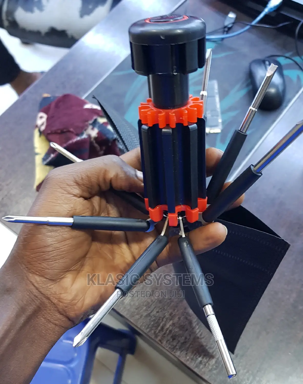 8 In One Screwdriver