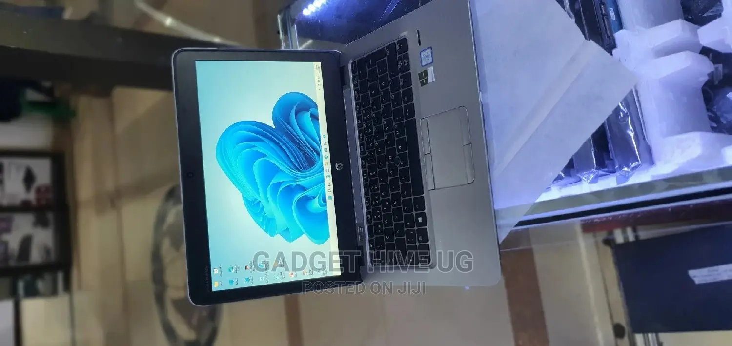 Laptop HP EliteBook 820 G3 8GB Intel Core I5 SSD 256GB