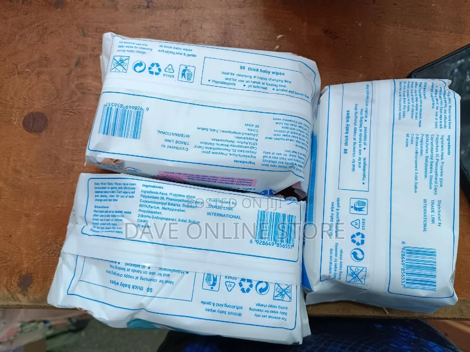 90 Pcs Sensitive Baby Wipes.