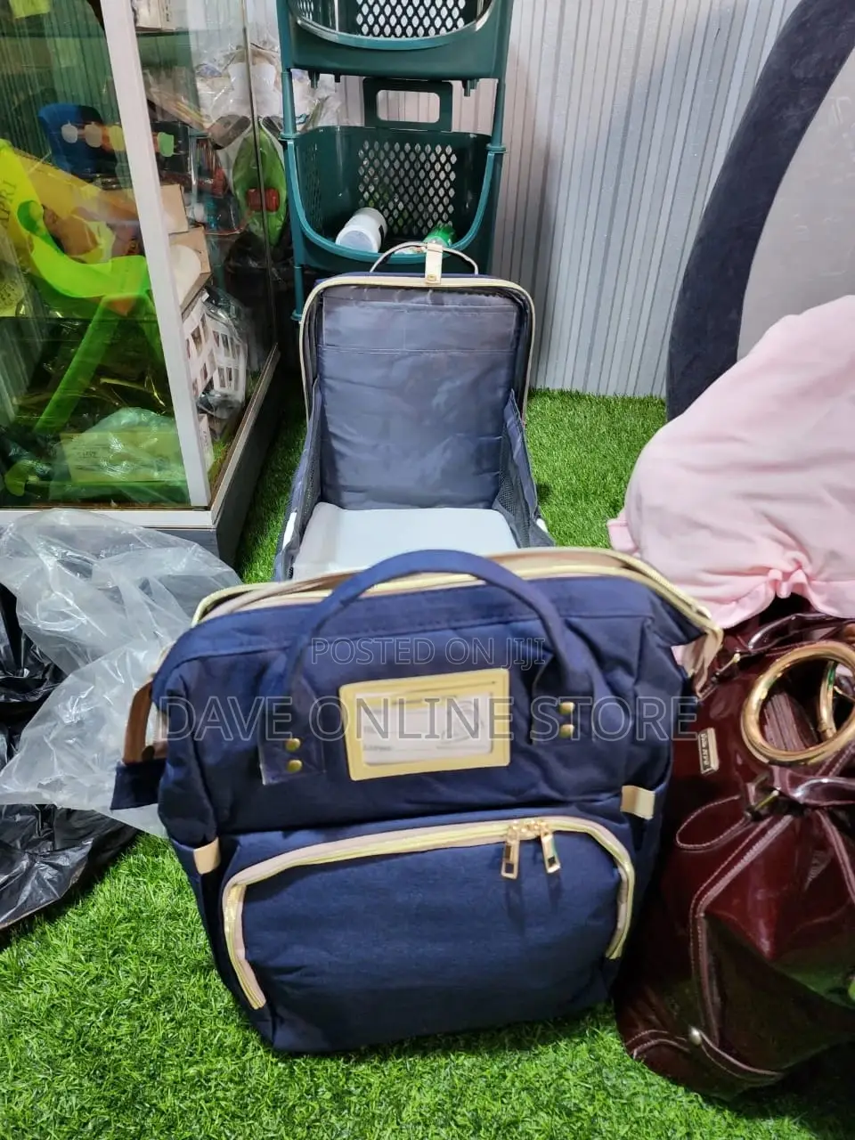 2 in 1 Baby Diaper Bag and Crib.