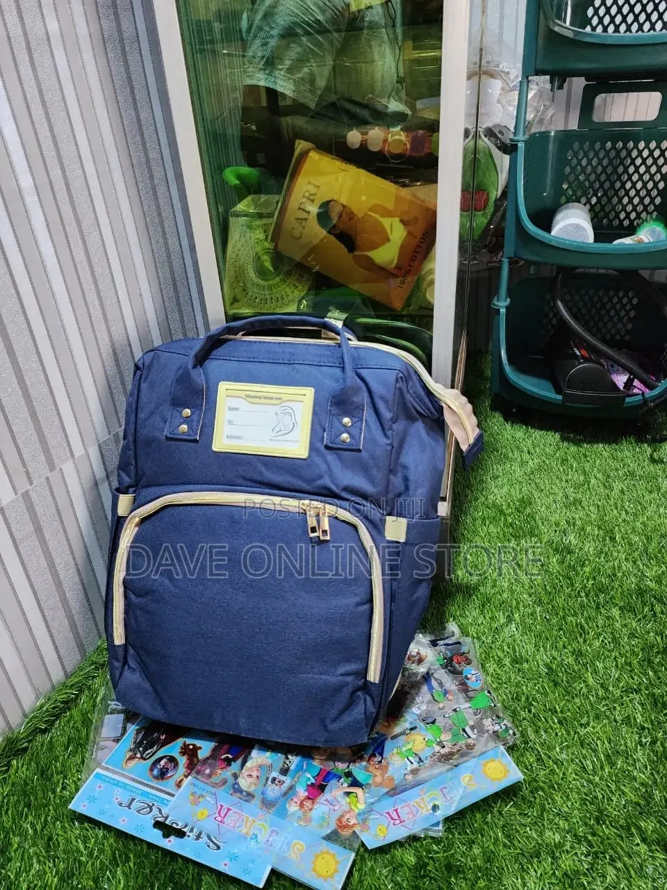 2 in 1 Baby Diaper Bag and Crib.