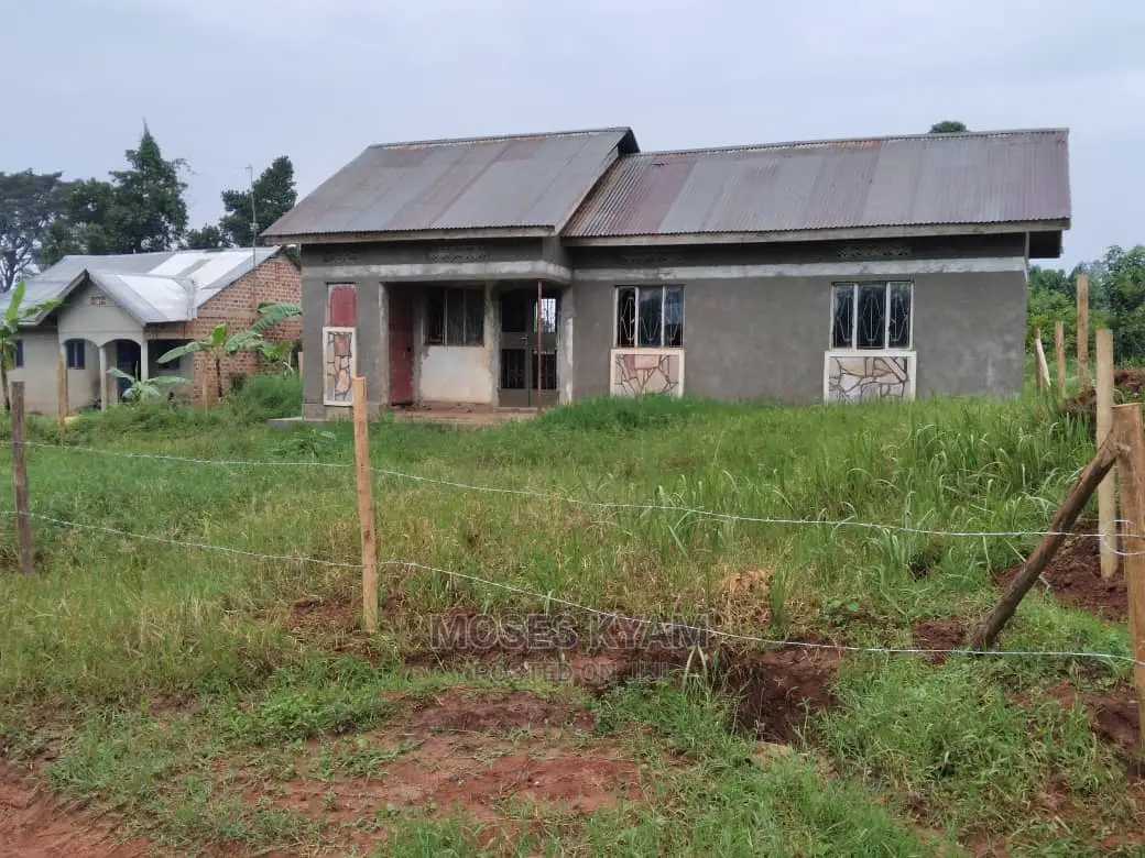 120x56 Land With House for Sale in Ssanga-Matugga