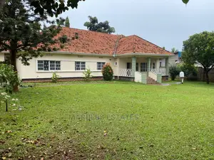 4bdrm Bungalow in Muyenga, Central Division for Rent