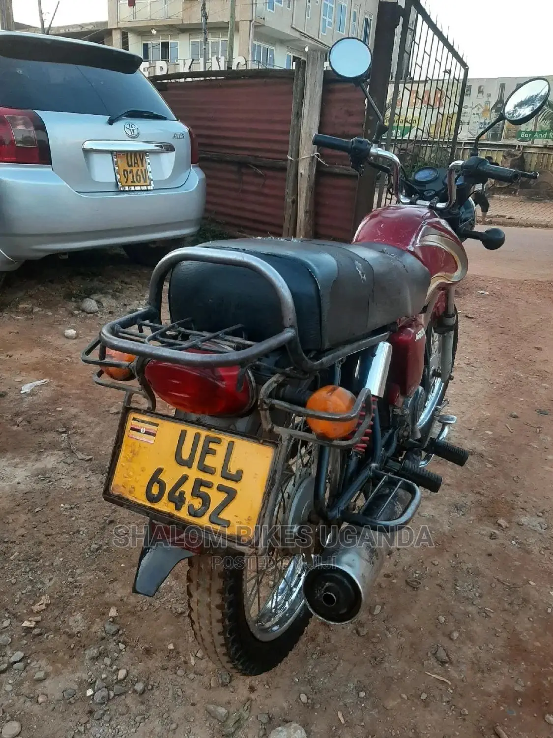 Mahindra Gusto 2018 Red
